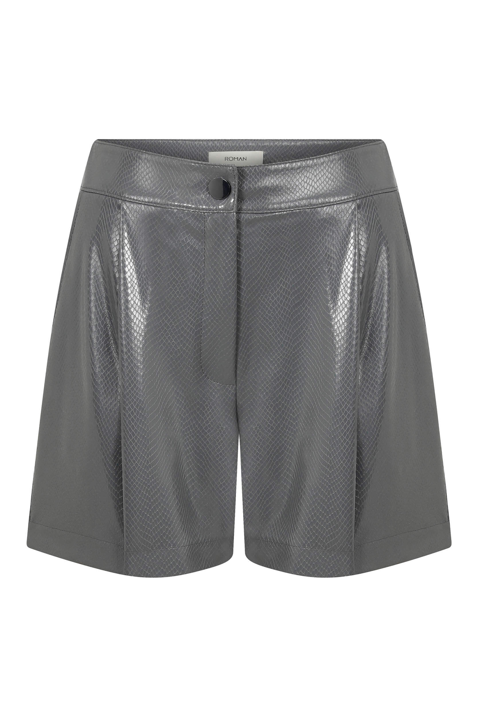 What to Wear With Leather Shorts - the gray details