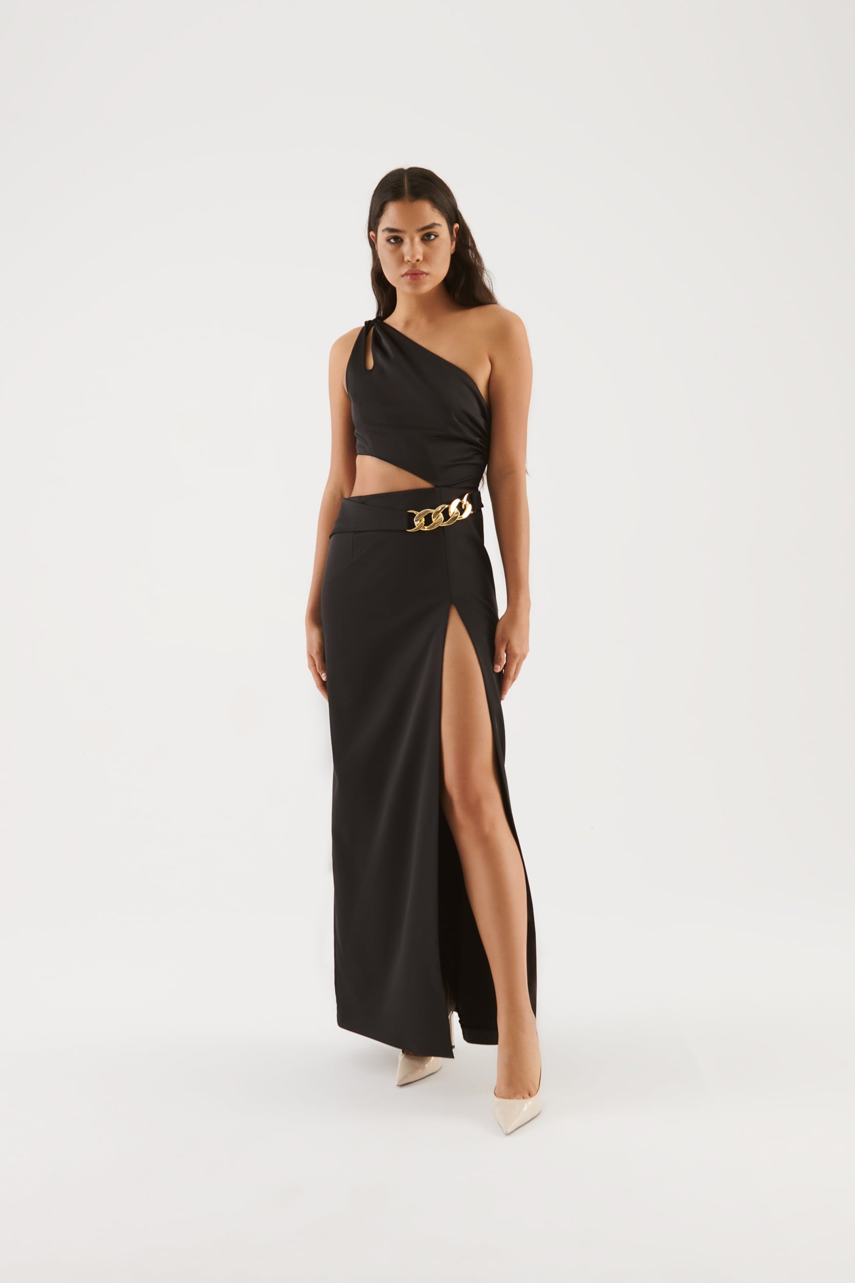 Elegant Front Slit Accessory Detailed black Evening Dress -- [BLACK]