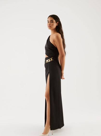 Elegant Front Slit Accessory Detailed black Evening Dress -- [BLACK]