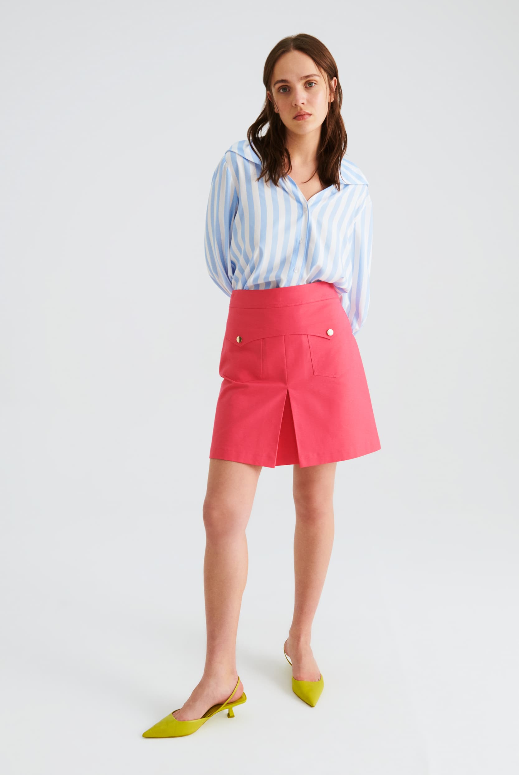 Front Pocket Detailed mini Skirt --- [PINK]